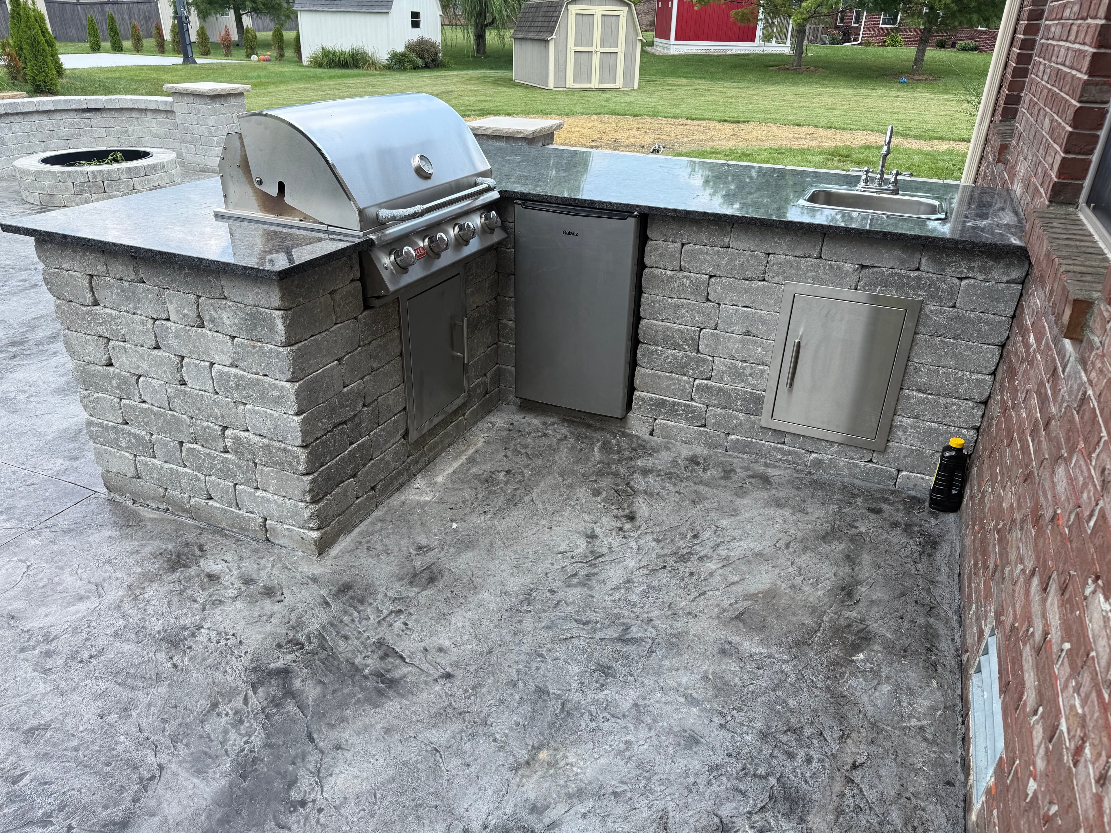 Project Built-In Outdoor Kitchen with Stone Base and Granite Countertops image